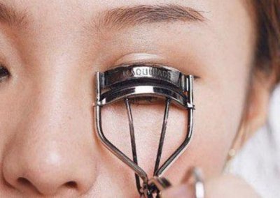 ​睫毛夹会夹断睫毛吗 睫毛夹为什么会夹断睫毛