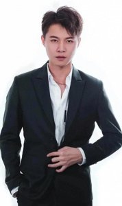 ​广西网红榜首：许华升