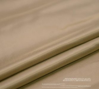 ​衣服内衬是什么意思，衣服内衬露出来了，怎么办？