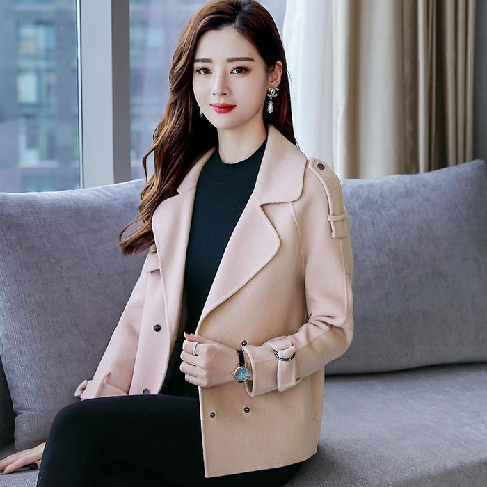 大衣，穿搭时尚少不了，冬天再冷，大衣穿对很温暖