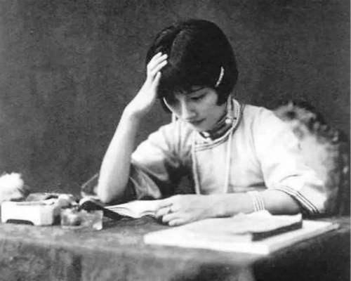 民国的四大美女，一个疯、一个自杀、一个婚姻不幸、只有她完美！