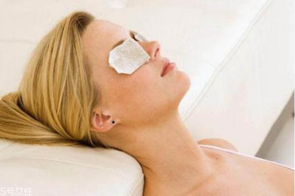 黑眼圈眼袋很严重怎么办 去黑眼圈的其他小妙招