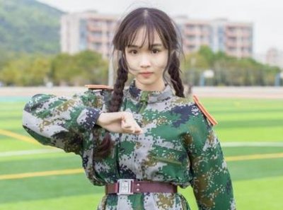 ​军训用防晒霜好还是防晒喷雾好 军训用多少倍的防晒霜