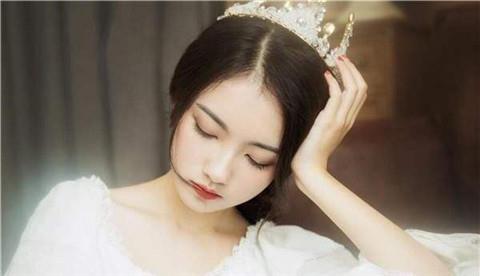 女友与亲戚发生争执,我该如何应对?