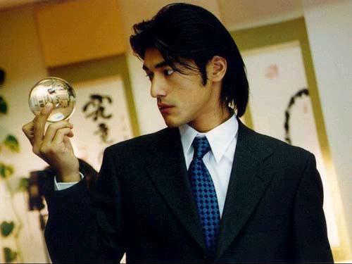 以前不懂金城武的帅,自从看了这些照片