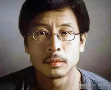 冷军画的2个破旧发动机,横着放卖198万,竖着放卖1897万,为啥?