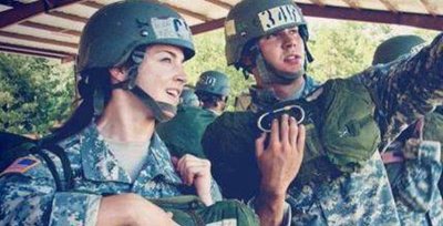 看看美国女兵的寝室,再看中国女兵的寝室,原来差距这么明显?