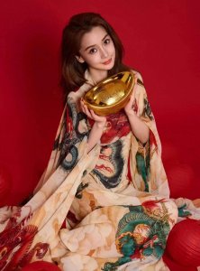 baby儿子合照首次曝光,八岁小海绵神似baby,或许能继承妈妈颜值