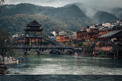 ​必尝的八大湘西美食，都是火辣辣的湖南风味，没吃过不算去了湖南