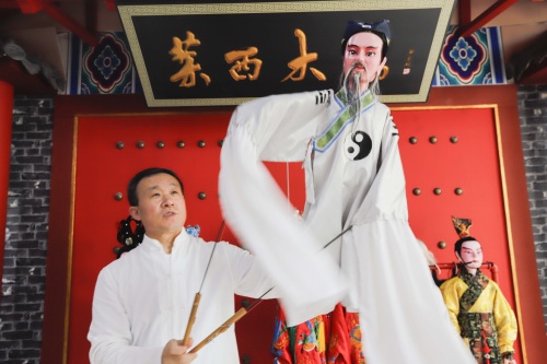 您知道什么是傀儡戏吗？原来是木偶戏，中国艺苑中一枝独秀的奇葩