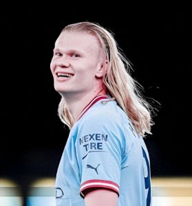 ​近代足球最厉害的10位足球运动员排行榜，李铁会上榜吗？