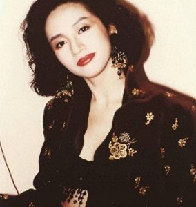 ​梅艳芳被打真相曝光，导演王晶揭露事件细节，港圈到底有多黑暗？