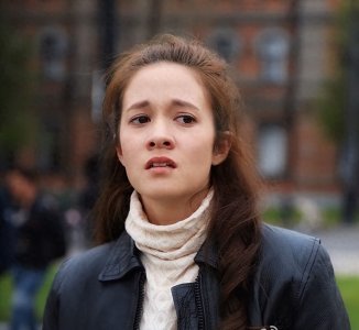 ​徐嘉雯坐地起价涨片酬，错失《战狼2》女主，让卢靖姗一举成名