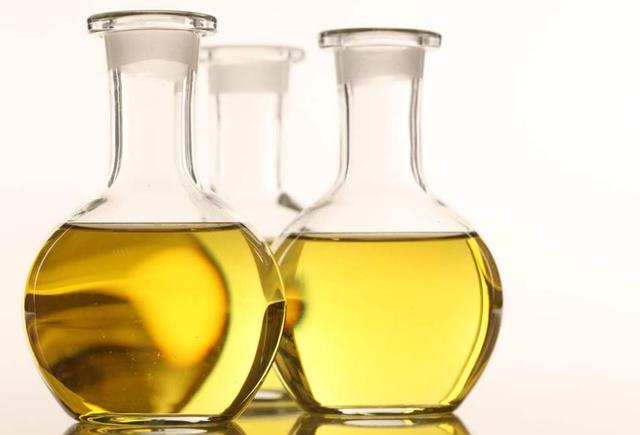 化妆品基本六大原料(你知道化妆品中常用的油脂原料有哪些吗)(1)