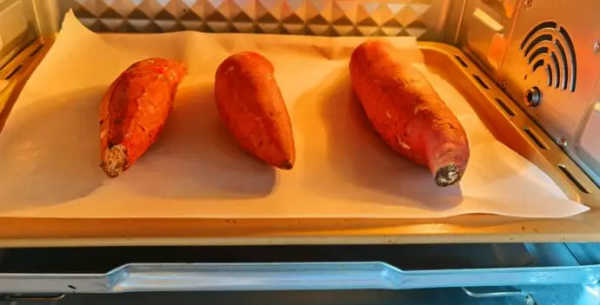 烤箱烤红薯多少度多长时间,烤红薯烤箱温度和时间图1