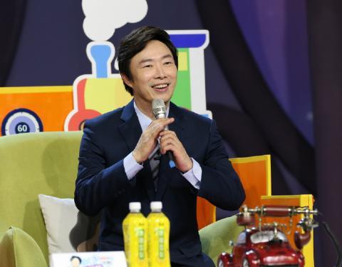 费玉清为一人42年没结婚,却有一知己,两人说好老来无伴就在一起