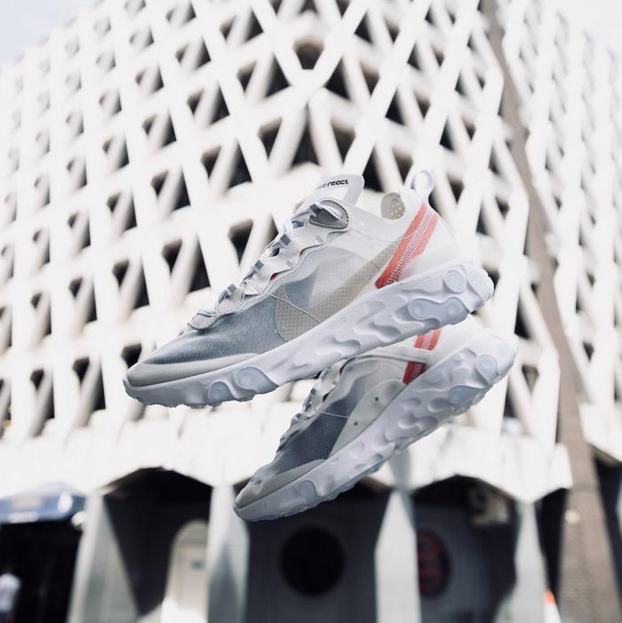 詹姆斯上脚的这双 Nike React 跑鞋终于正式发布了！