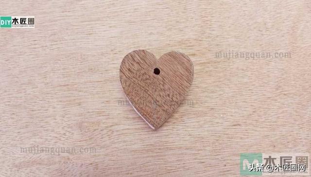 手工制作精美小挂坠（木工diy手工饰品制作教程）(12)