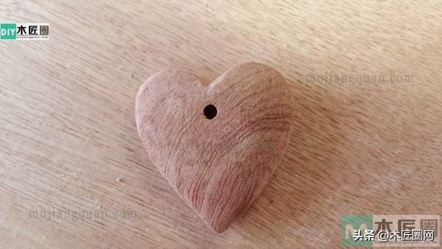 手工制作精美小挂坠（木工diy手工饰品制作教程）(17)