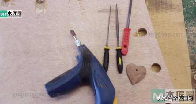 手工制作精美小挂坠（木工diy手工饰品制作教程）(2)