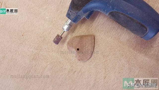 手工制作精美小挂坠（木工diy手工饰品制作教程）(15)