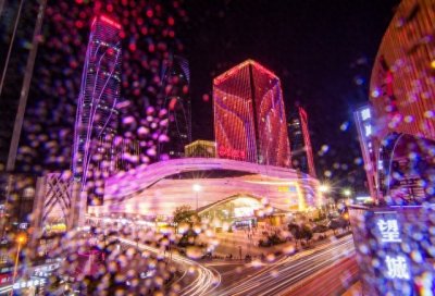 ​汉街万达震撼开业：武汉迎来时尚新地标，引爆全城热潮！