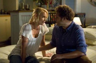 ​女主看见男主跟别人做（看到她与男主秀恩爱）