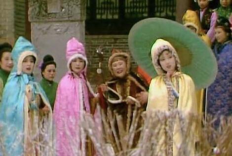 红楼梦是哪个朝代哪个皇帝(红楼梦讲的什么朝代)