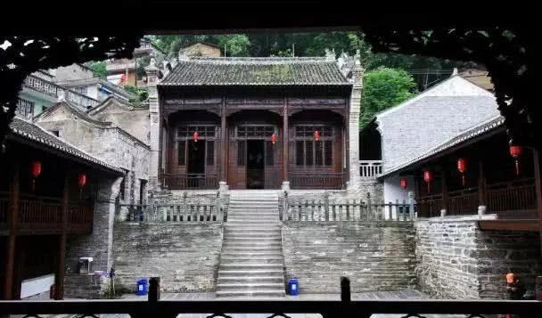 这座坐落在安康的古镇,曾经辉煌一时