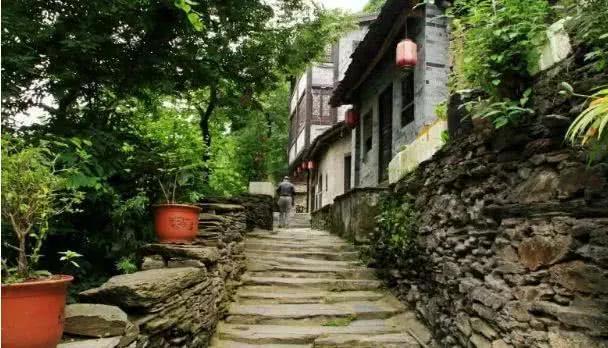 这座坐落在安康的古镇,曾经辉煌一时