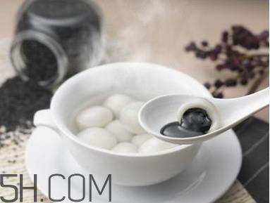 速冻汤圆冷水煮还是热水煮？速冻汤圆保质期多久