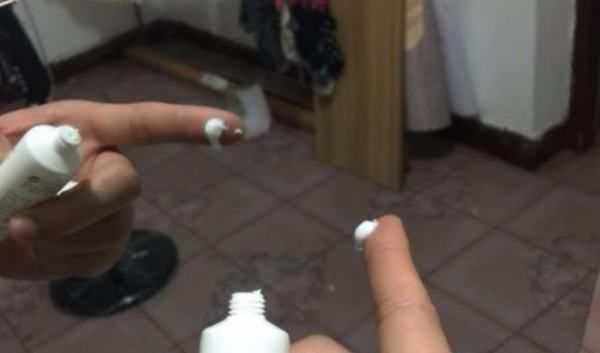 镜子如何擦干净不留痕迹,镜子怎么清洗干净没有水印图5