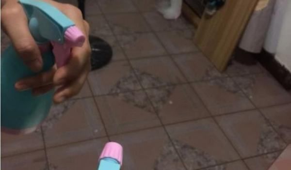 镜子如何擦干净不留痕迹,镜子怎么清洗干净没有水印图3