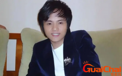 ​郑源是哪个学校的教授？身价多少？