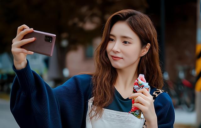 和男朋友相恋八年他把闺蜜娶回家(因我想把第一次)(5)