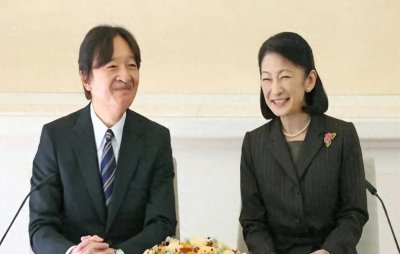​秋筱宫纪子妃夫妇高调宣布悠仁留学计划，改宪法让爱子继位呼声高