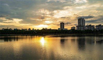 ​广西今夜起大暴雨强势来袭！暴雨中心已定！6月14～15日天气预报