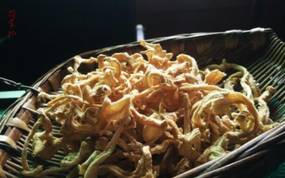 ​萝卜干儿怎么腌好吃？不要直接加盐！大厨教你农村做法，越吃越想吃