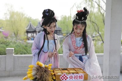 ​央视双胞胎姐妹花孙雨彤和孙雨朦，花式硬核科普传统节气成功出圈