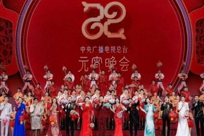 ​杨帆被任鲁豫秒成渣！央视元宵晚会暴露致命短板，差距明显。