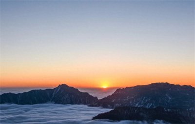 ​穷则独善其身，达则兼济天下