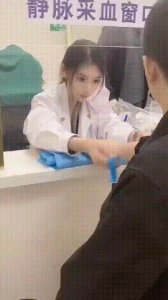 ​30张搞笑动图，你能忍到第几张不笑，坚持看完，不笑你找我