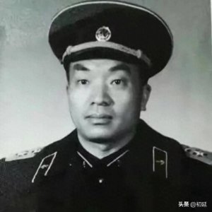 ​我军177位开国中将全名单，附各自戎装照片（四）