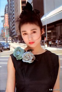 ​29年前的大尺度港产鬼片，青山知可子颠覆出演，录像厅时代的回忆