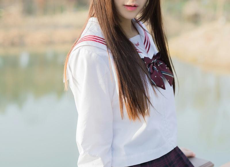 他暗恋你！男生喜欢你的十个动作