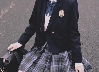 教你读懂约会中女孩的行为暗示