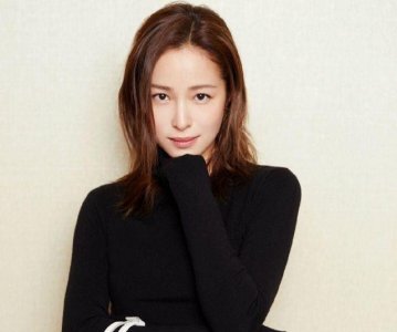 ​“文艺女神”江一燕的不光彩上位往事，和她背后的9个大佬