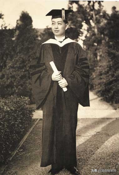 老照片:生前万人追捧,故去后世纪念,京剧大师梅兰芳到底有美?