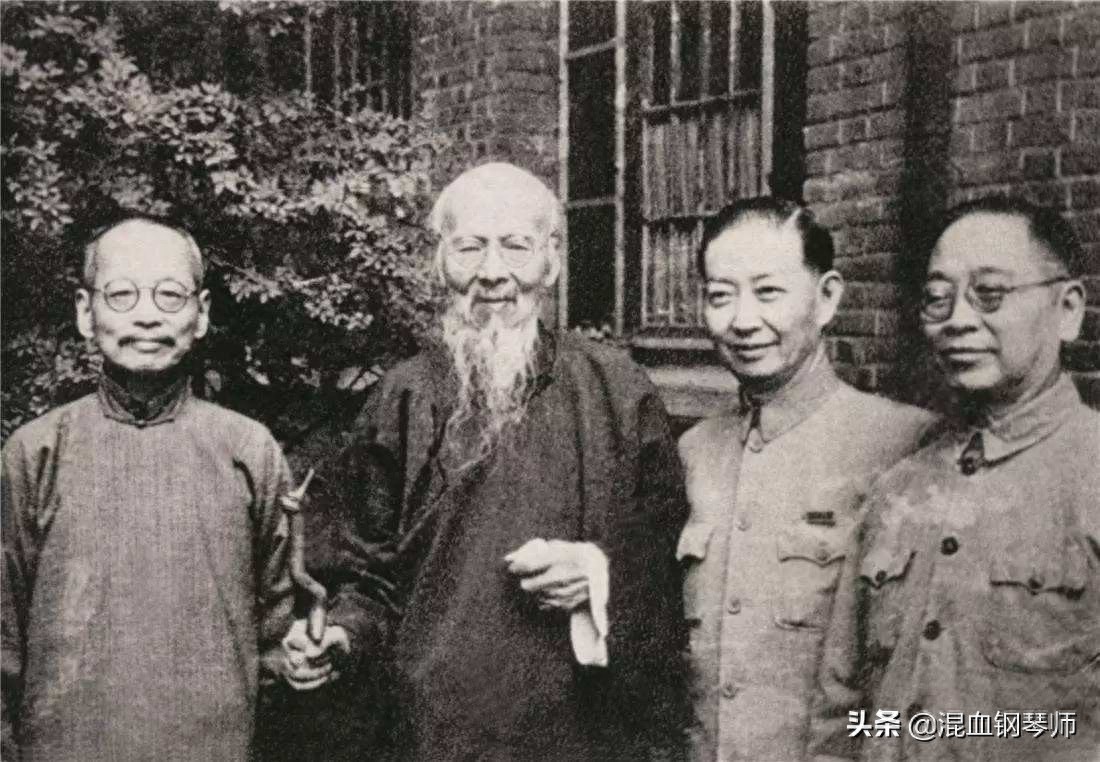 老照片:生前万人追捧,故去后世纪念,京剧大师梅兰芳到底有美?