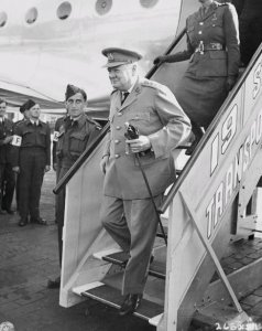 ​张文木：斯大林——罗马教皇有多少个师